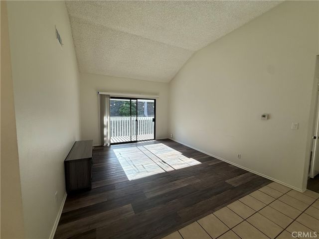 520 S Ranch View Circle 25, Anaheim, CA 92807