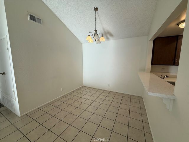 520 S Ranch View Circle 25, Anaheim, CA 92807
