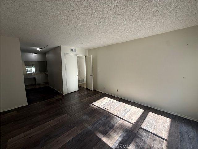 520 S Ranch View Circle 25, Anaheim, CA 92807