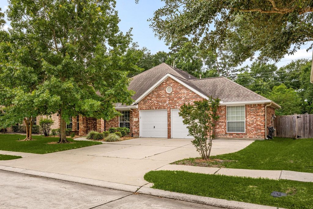 30607 Hackinson Drive, Spring, TX 77386