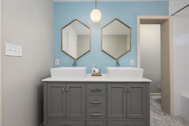 11503 Hunters LN, Austin, TX 78753