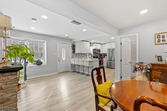 130 Flocktown Rd, Washington Twp., NJ 07853