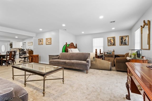 130 Flocktown Rd, Washington Twp., NJ 07853