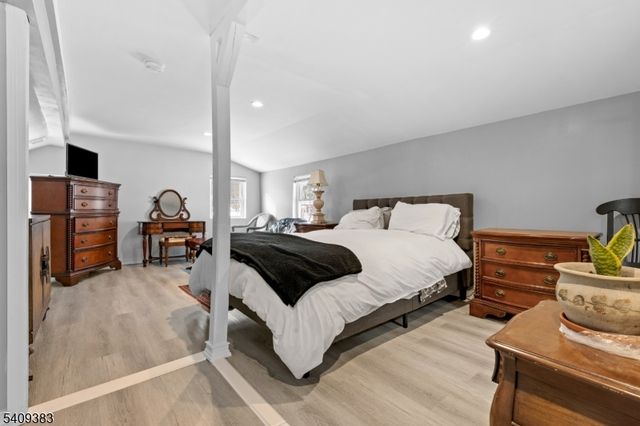 130 Flocktown Rd, Washington Twp., NJ 07853