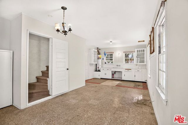 3701 Inglewood Boulevard, Los Angeles, CA 90066