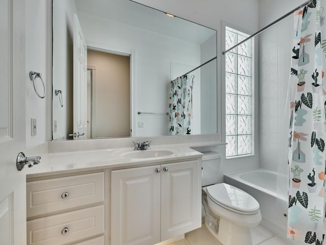 8701 Oldham Way, West Palm Beach, FL 33412