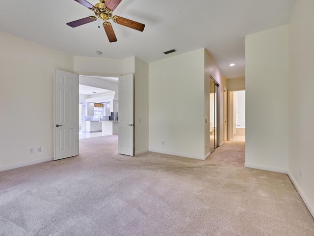 8701 Oldham Way, West Palm Beach, FL 33412