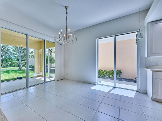 8701 Oldham Way, West Palm Beach, FL 33412