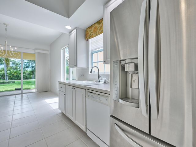 8701 Oldham Way, West Palm Beach, FL 33412