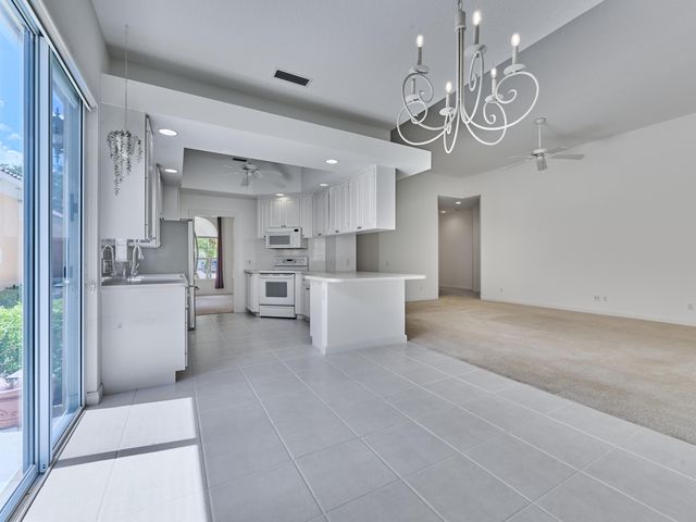 8701 Oldham Way, West Palm Beach, FL 33412