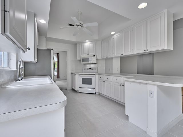 8701 Oldham Way, West Palm Beach, FL 33412