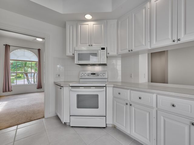 8701 Oldham Way, West Palm Beach, FL 33412