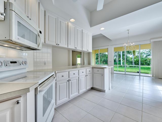 8701 Oldham Way, West Palm Beach, FL 33412