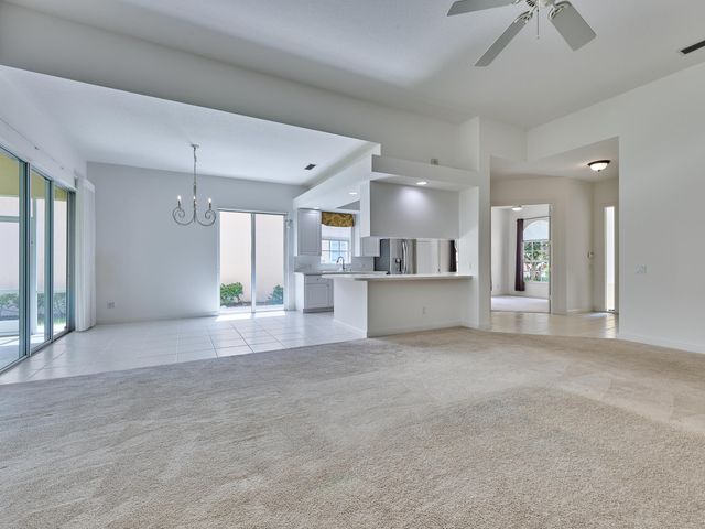 8701 Oldham Way, West Palm Beach, FL 33412
