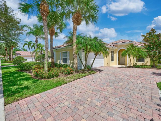 8701 Oldham Way, West Palm Beach, FL 33412