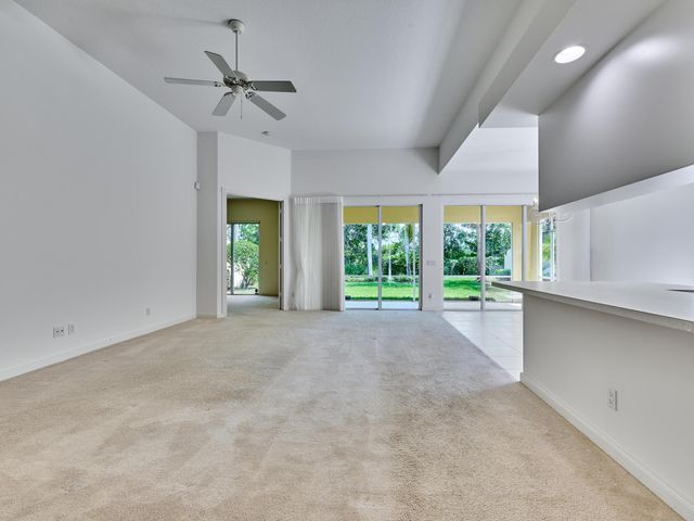 8701 Oldham Way, West Palm Beach, FL 33412