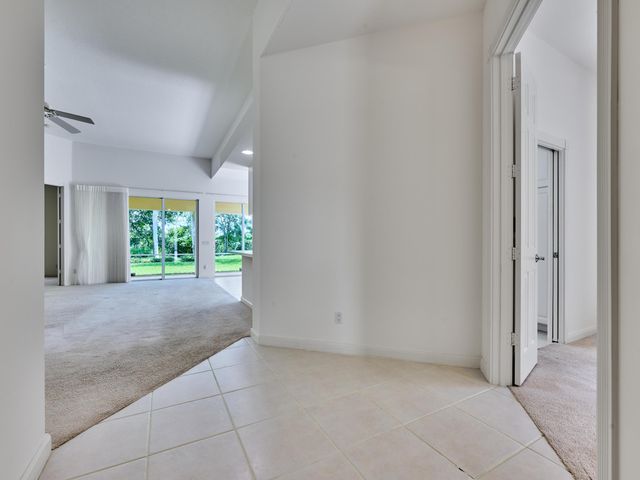 8701 Oldham Way, West Palm Beach, FL 33412