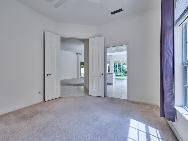 8701 Oldham Way, West Palm Beach, FL 33412