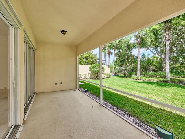 8701 Oldham Way, West Palm Beach, FL 33412