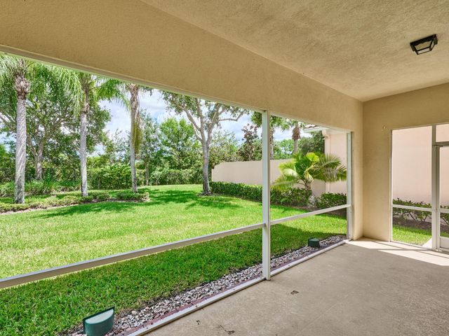 8701 Oldham Way, West Palm Beach, FL 33412