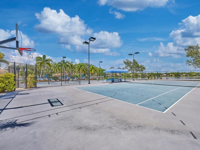 8701 Oldham Way, West Palm Beach, FL 33412