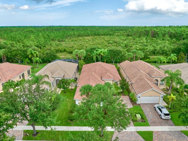 8701 Oldham Way, West Palm Beach, FL 33412