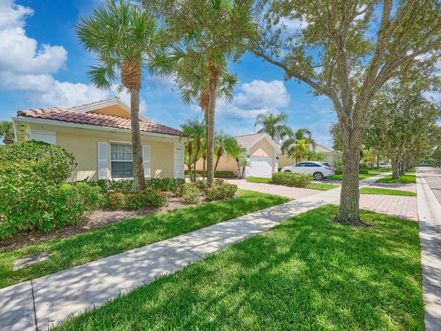 8701 Oldham Way, West Palm Beach, FL 33412