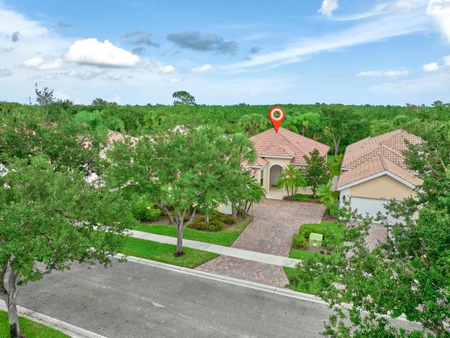 8701 Oldham Way, West Palm Beach, FL 33412