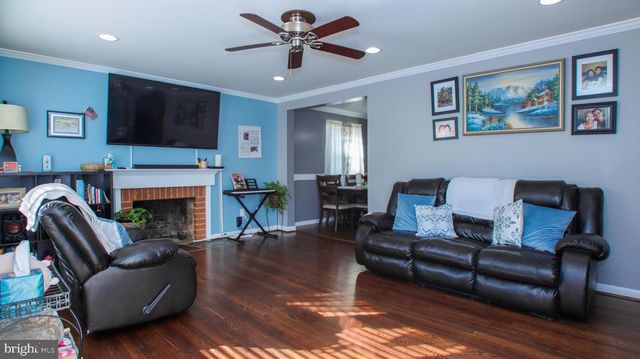 5804 RUNFORD DR, Hyattsville, MD 20784