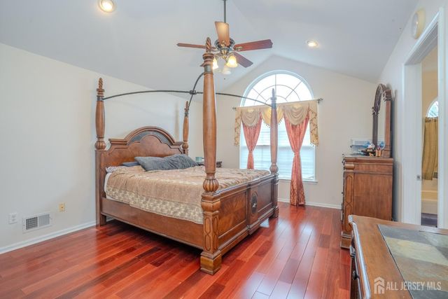 1101 Cottonwood Court, North Brunswick, NJ 08902