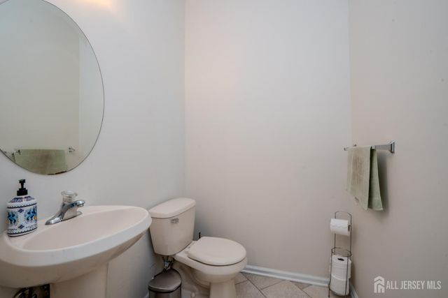 1101 Cottonwood Court, North Brunswick, NJ 08902