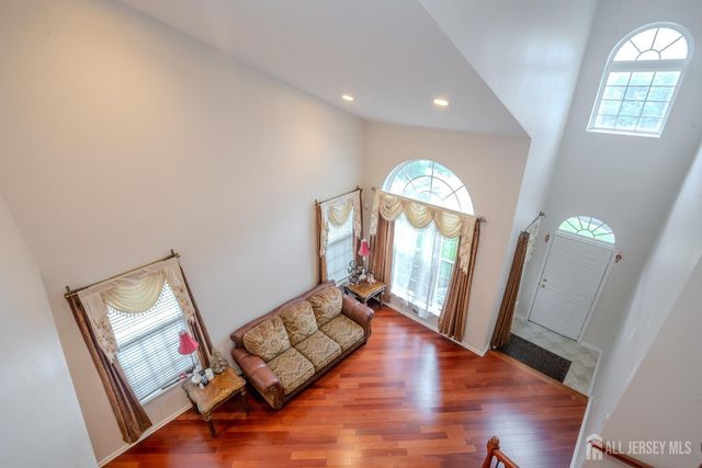 1101 Cottonwood Court, North Brunswick, NJ 08902