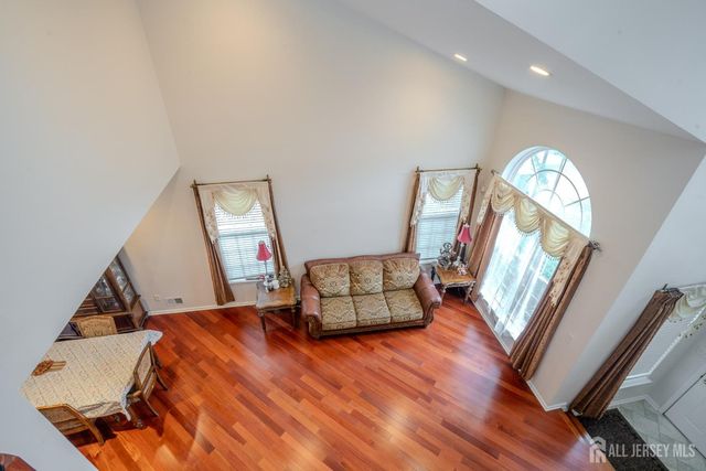 1101 Cottonwood Court, North Brunswick, NJ 08902