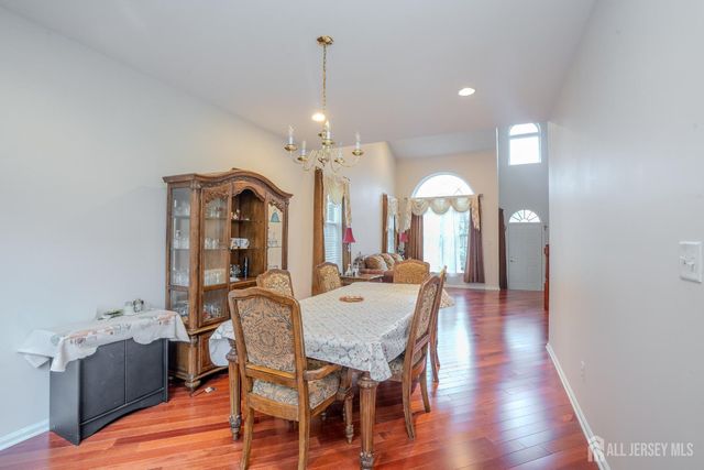 1101 Cottonwood Court, North Brunswick, NJ 08902