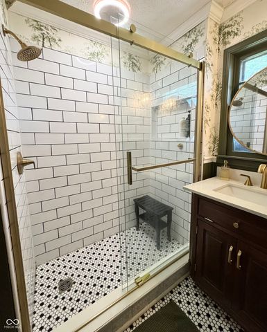 9994 E Taylor Avenue, Zionsville, IN 46077