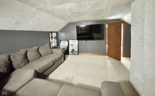 9994 E Taylor Avenue, Zionsville, IN 46077