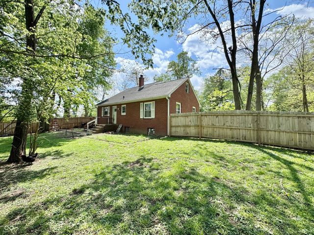 9994 E Taylor Avenue, Zionsville, IN 46077
