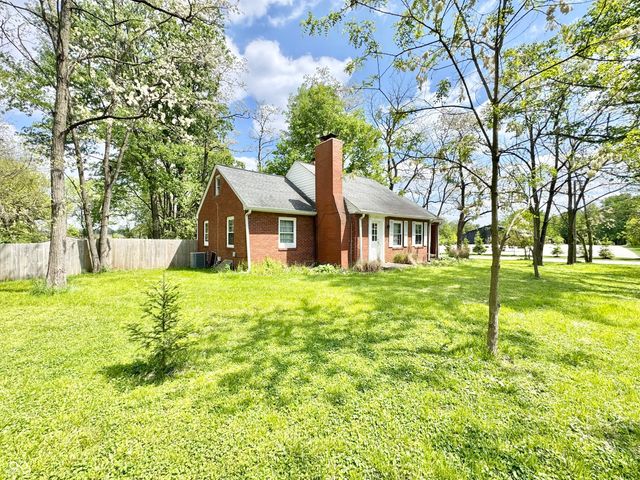 9994 E Taylor Avenue, Zionsville, IN 46077