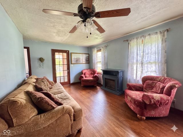 9994 E Taylor Avenue, Zionsville, IN 46077