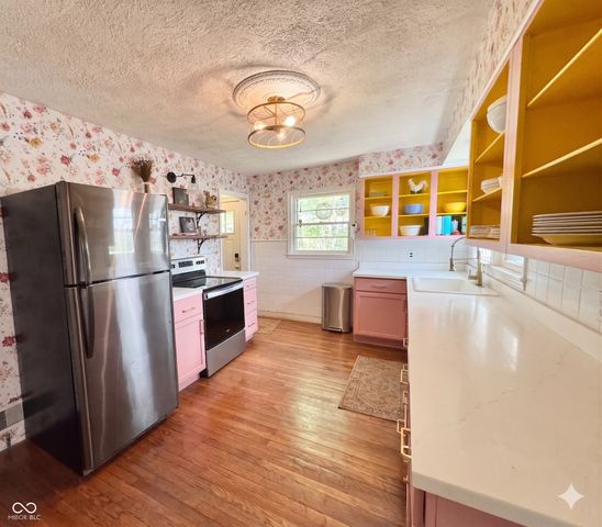 9994 E Taylor Avenue, Zionsville, IN 46077