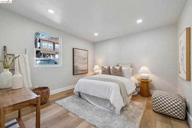 7807 Outlook Ave, Oakland, CA 94605