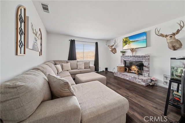 18951 Avenue B, Perris, CA 92570