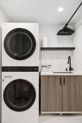 1790 Lake Street, Lauderdale, MN 55113