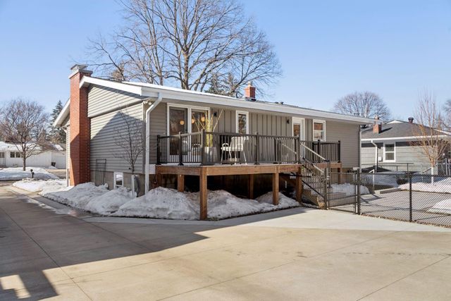 1790 Lake Street, Lauderdale, MN 55113