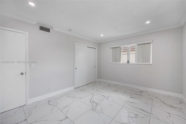 5450 Hollywood Blvd 203, Hollywood, FL 33021