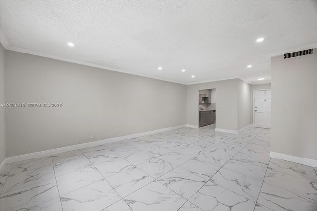 5450 Hollywood Blvd 203, Hollywood, FL 33021