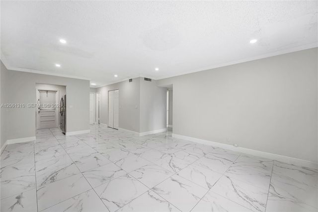 5450 Hollywood Blvd 203, Hollywood, FL 33021