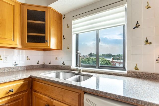 7501 River Rd Apt 2A, Newport News, VA 23607