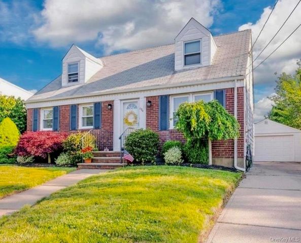 484 Chelsea Road, Oceanside, NY 11572