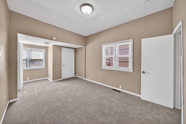 2117 6TH Avenue, Council Bluffs, IA 51501